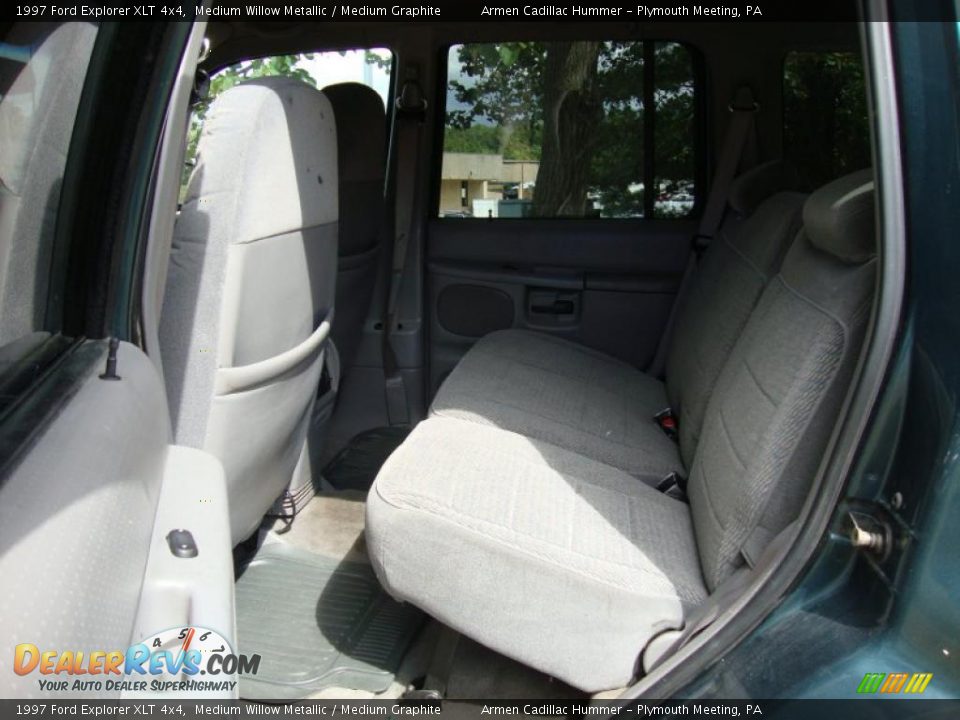 1997 Ford Explorer XLT 4x4 Medium Willow Metallic / Medium Graphite Photo #22