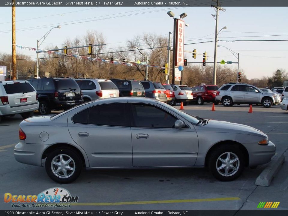 1999 Oldsmobile Alero GL Sedan Silver Mist Metallic / Pewter Gray Photo #19