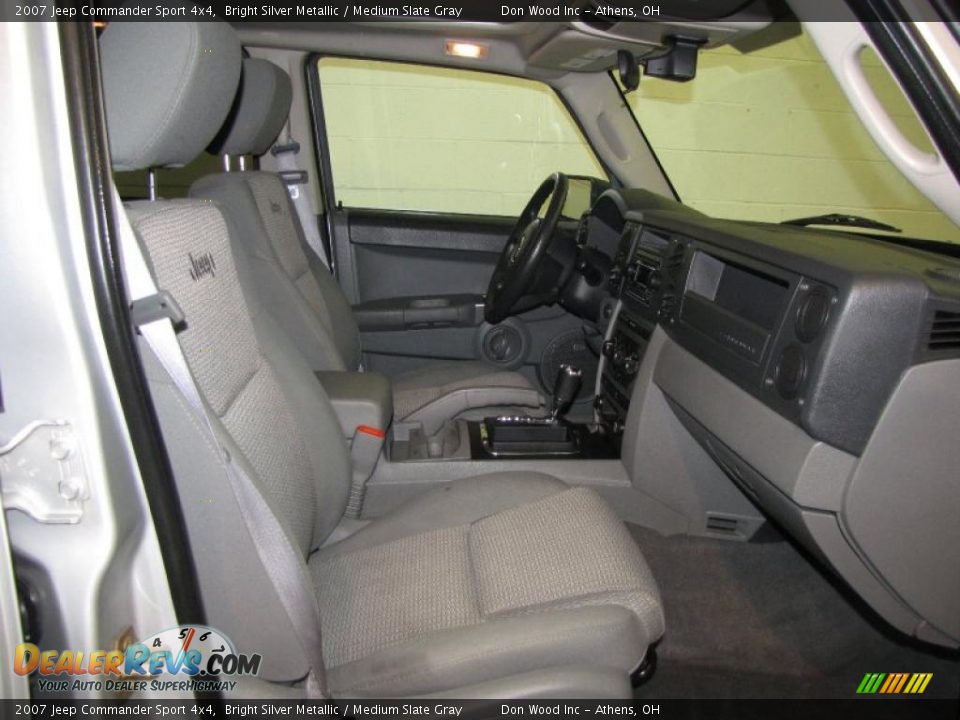 2007 Jeep Commander Sport 4x4 Bright Silver Metallic / Medium Slate Gray Photo #14