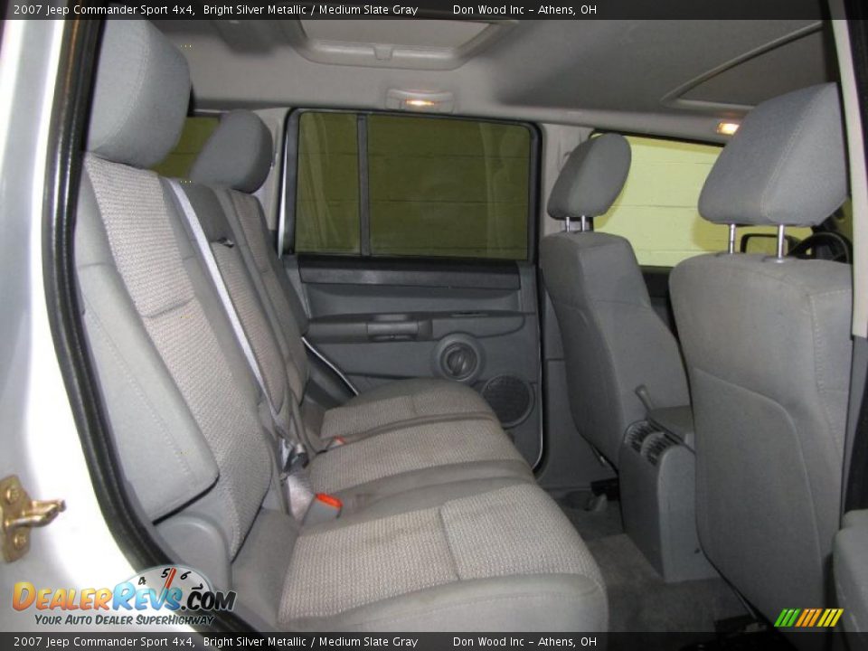 2007 Jeep Commander Sport 4x4 Bright Silver Metallic / Medium Slate Gray Photo #15