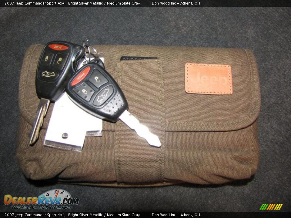 2007 Jeep Commander Sport 4x4 Bright Silver Metallic / Medium Slate Gray Photo #23