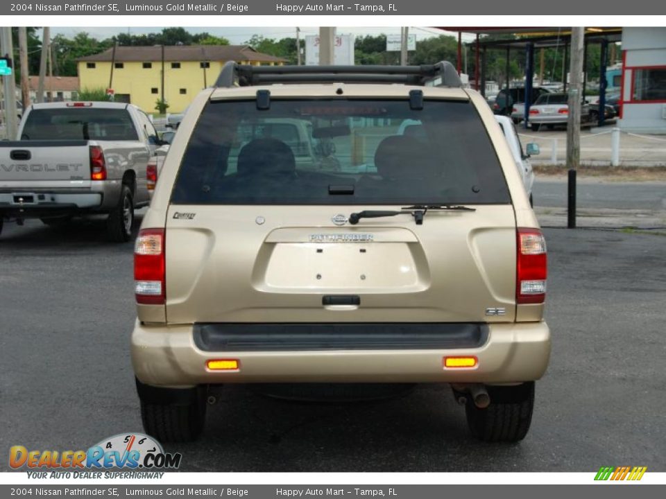 2004 Nissan Pathfinder SE Luminous Gold Metallic / Beige Photo #8