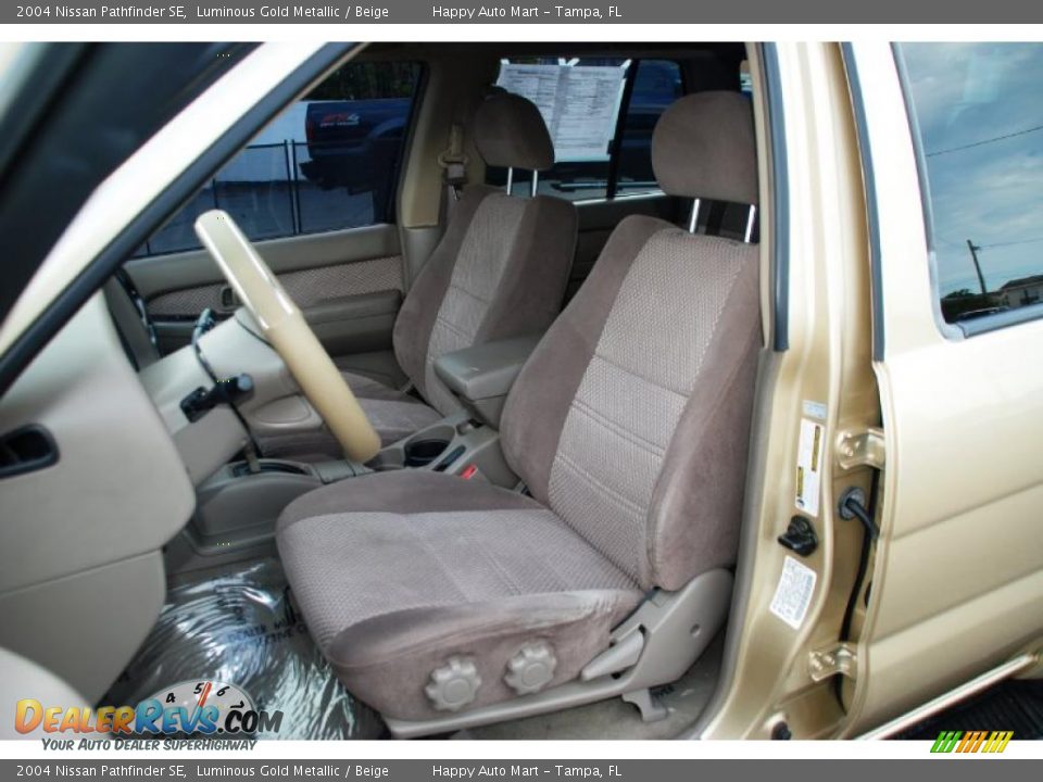 2004 Nissan Pathfinder SE Luminous Gold Metallic / Beige Photo #14