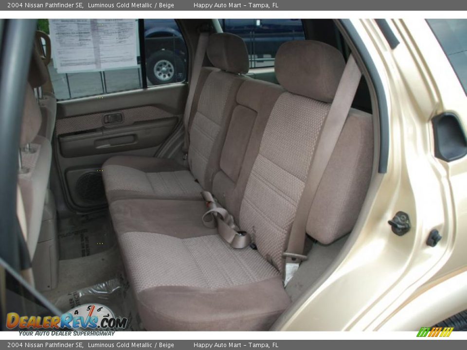 2004 Nissan Pathfinder SE Luminous Gold Metallic / Beige Photo #24