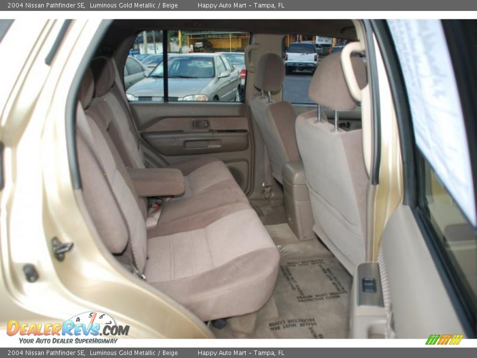 2004 Nissan Pathfinder SE Luminous Gold Metallic / Beige Photo #25