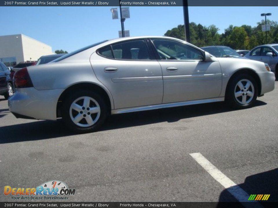 2007 Pontiac Grand Prix Sedan Liquid Silver Metallic / Ebony Photo #7