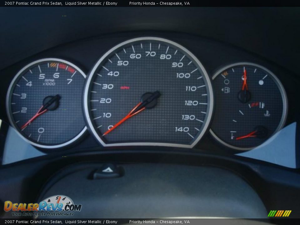 2007 Pontiac Grand Prix Sedan Liquid Silver Metallic / Ebony Photo #17