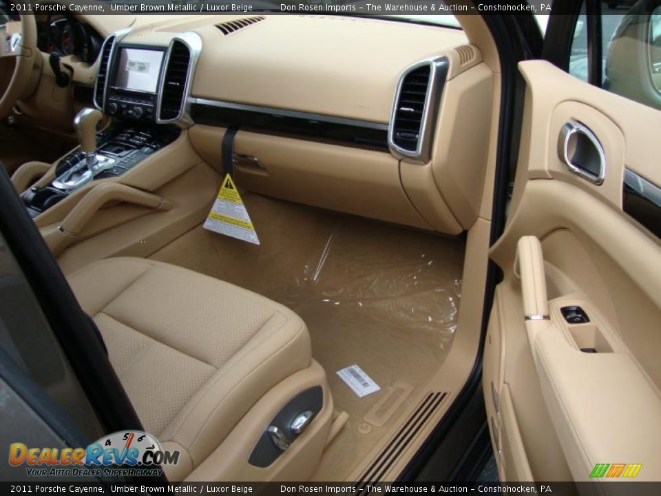 2011 Porsche Cayenne Umber Brown Metallic / Luxor Beige Photo #17