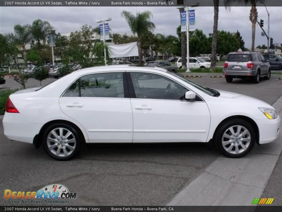 2007 Honda accord lx white #2