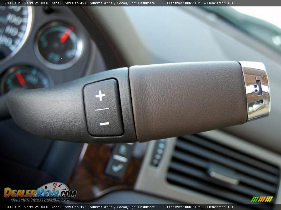 2011 GMC Sierra 2500HD Denali Crew Cab 4x4 Summit White / Cocoa/Light Cashmere Photo #26