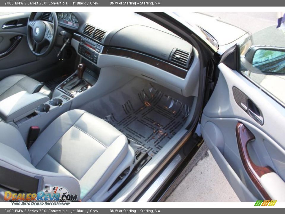 2003 BMW 3 Series 330i Convertible Jet Black / Grey Photo #18