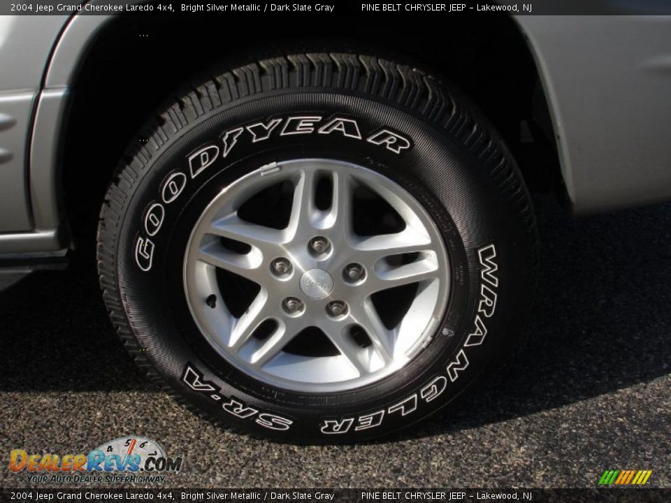 2004 Jeep Grand Cherokee Laredo 4x4 Bright Silver Metallic / Dark Slate Gray Photo #8