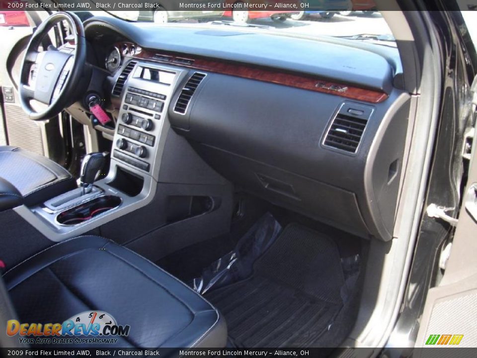 2009 Ford Flex Limited AWD Black / Charcoal Black Photo #13