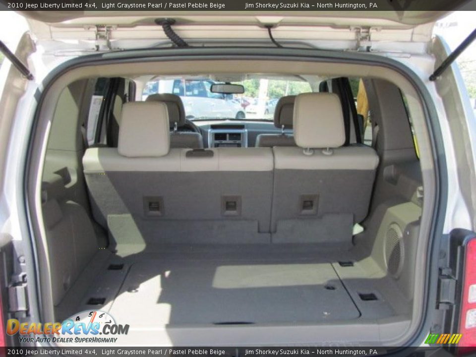 2010 Jeep Liberty Limited 4x4 Light Graystone Pearl / Pastel Pebble Beige Photo #12