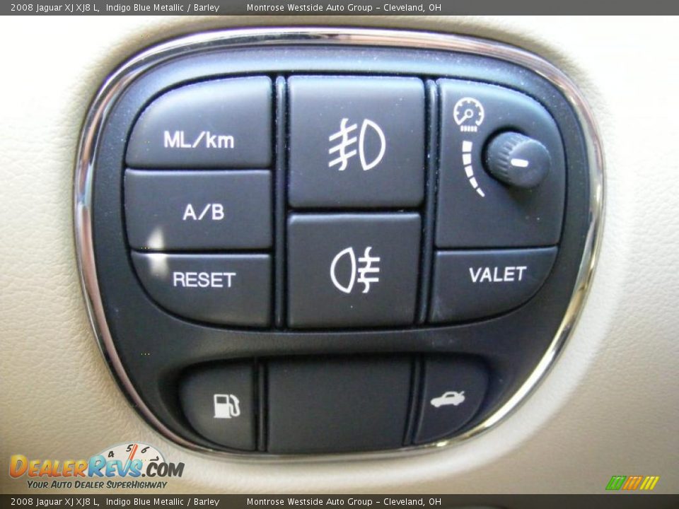 2008 Jaguar XJ XJ8 L Indigo Blue Metallic / Barley Photo #25