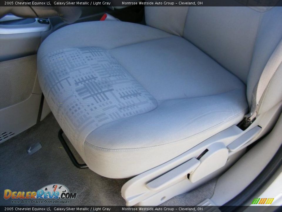 2005 Chevrolet Equinox LS Galaxy Silver Metallic / Light Gray Photo #10