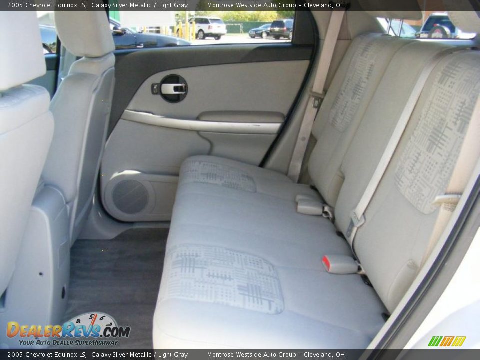 2005 Chevrolet Equinox LS Galaxy Silver Metallic / Light Gray Photo #11