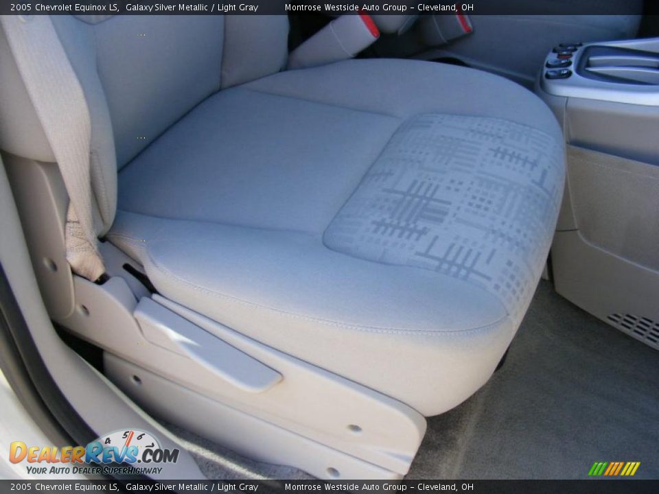 2005 Chevrolet Equinox LS Galaxy Silver Metallic / Light Gray Photo #14