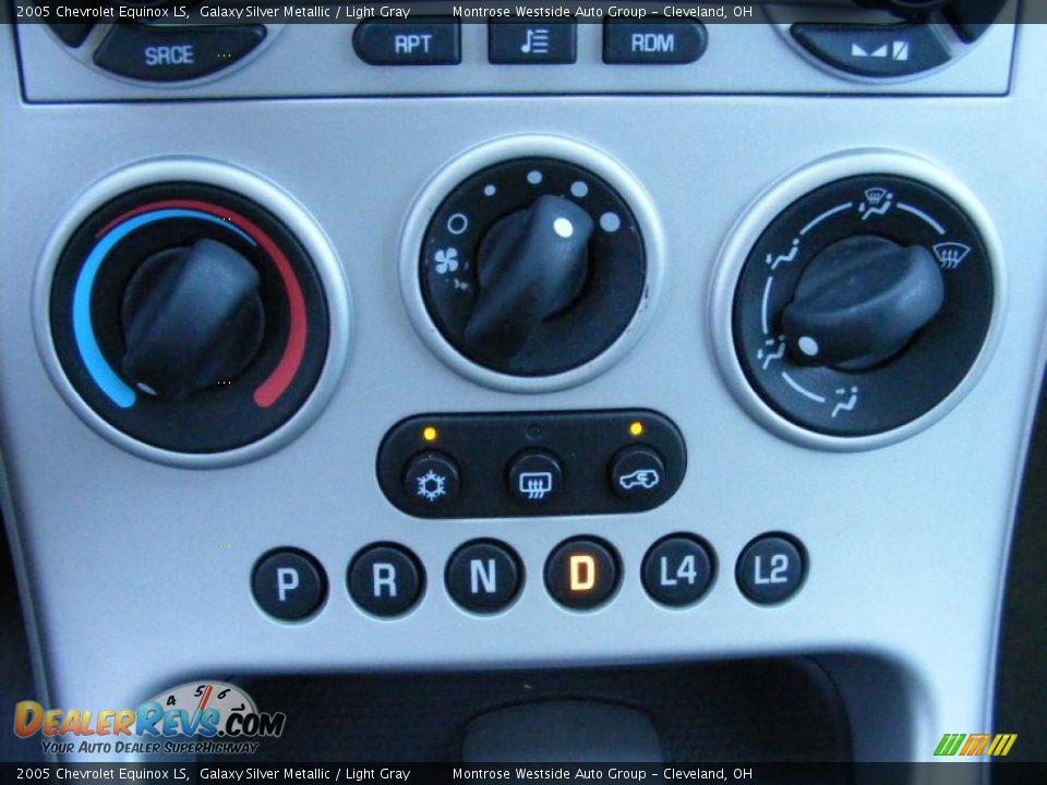 2005 Chevrolet Equinox LS Galaxy Silver Metallic / Light Gray Photo #21