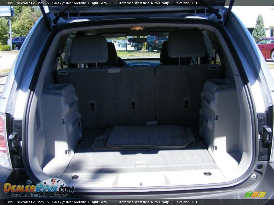 2005 Chevrolet Equinox LS Galaxy Silver Metallic / Light Gray Photo #25