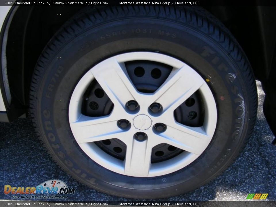 2005 Chevrolet Equinox LS Galaxy Silver Metallic / Light Gray Photo #26