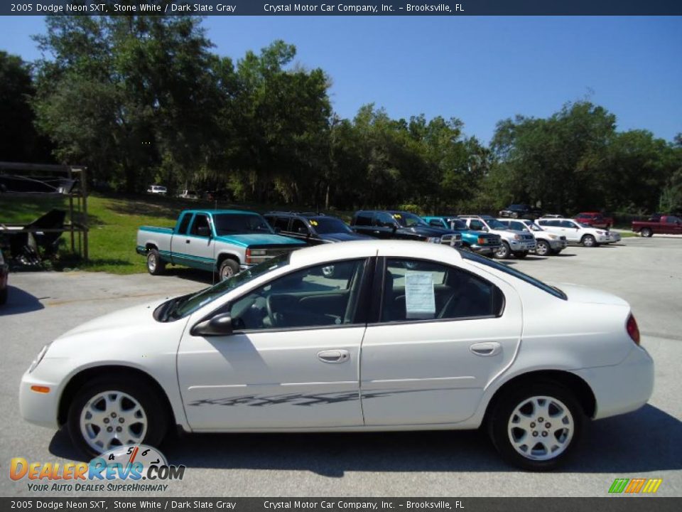 2005 Dodge Neon SXT Stone White / Dark Slate Gray Photo #2