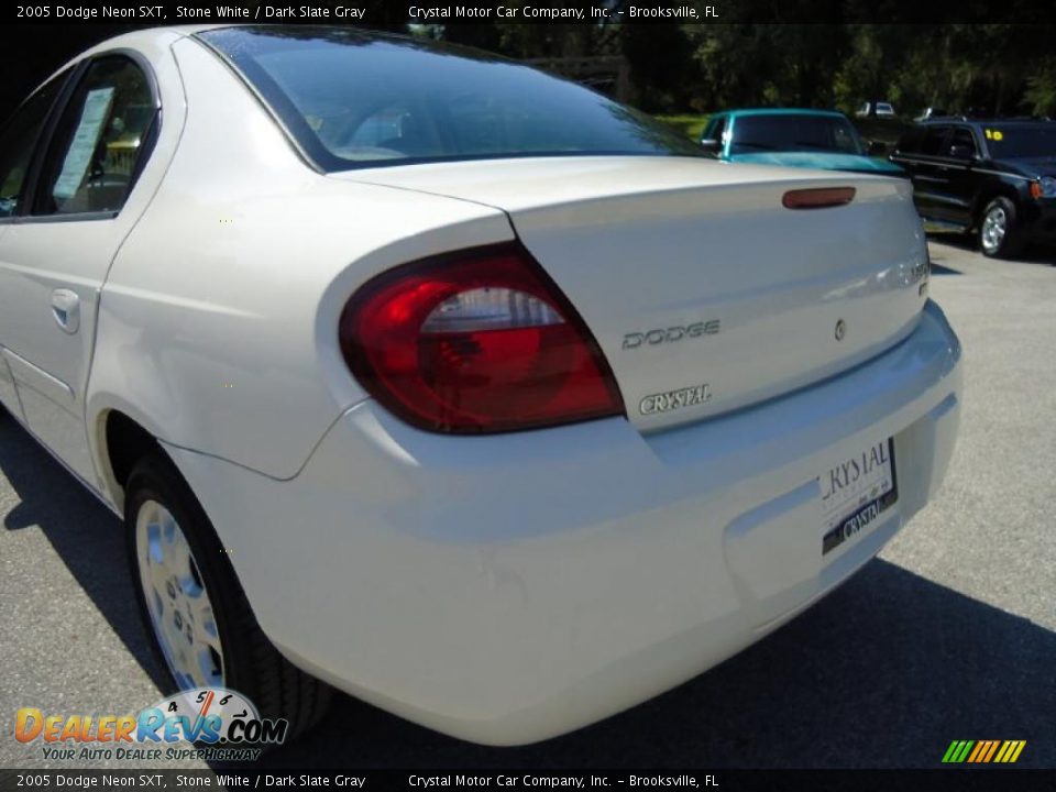 2005 Dodge Neon SXT Stone White / Dark Slate Gray Photo #10
