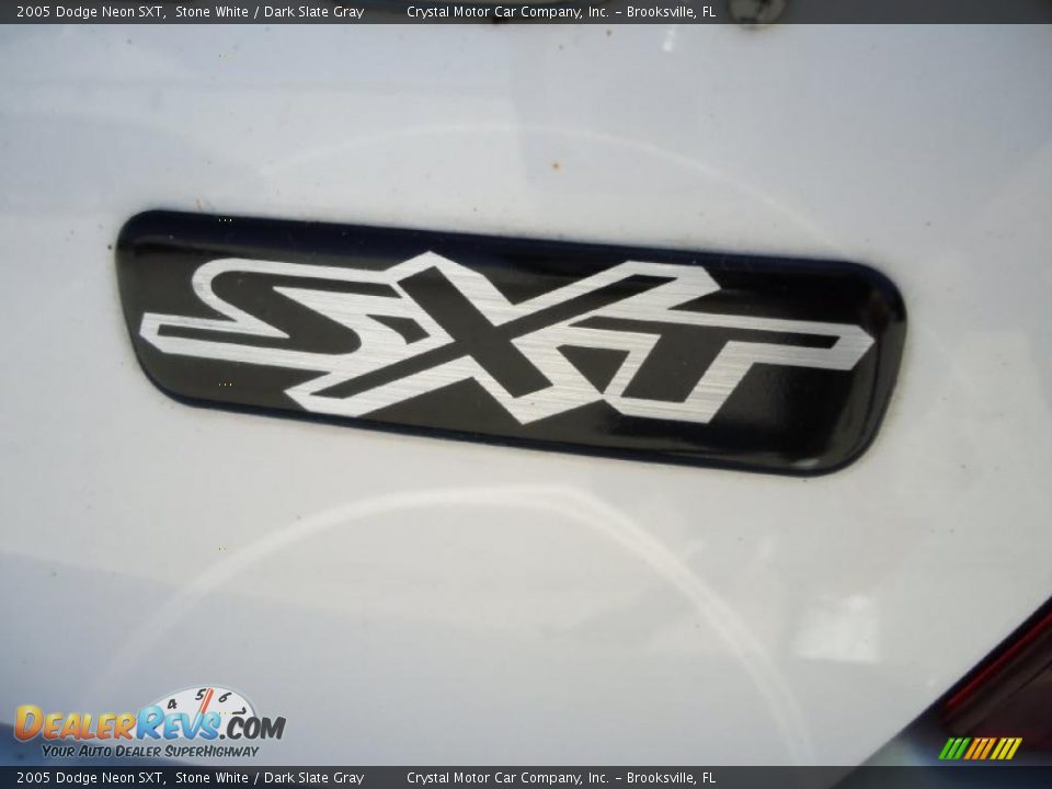 2005 Dodge Neon SXT Stone White / Dark Slate Gray Photo #12