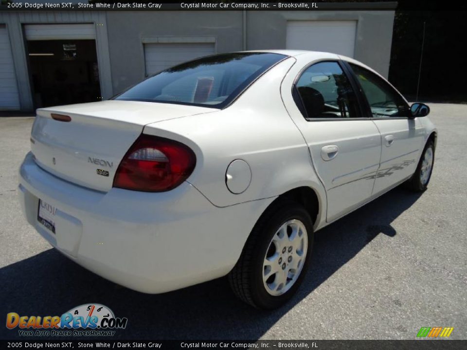 2005 Dodge Neon SXT Stone White / Dark Slate Gray Photo #13