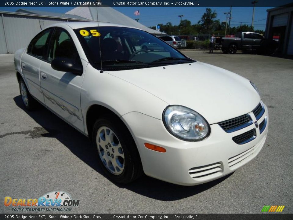 2005 Dodge Neon SXT Stone White / Dark Slate Gray Photo #15