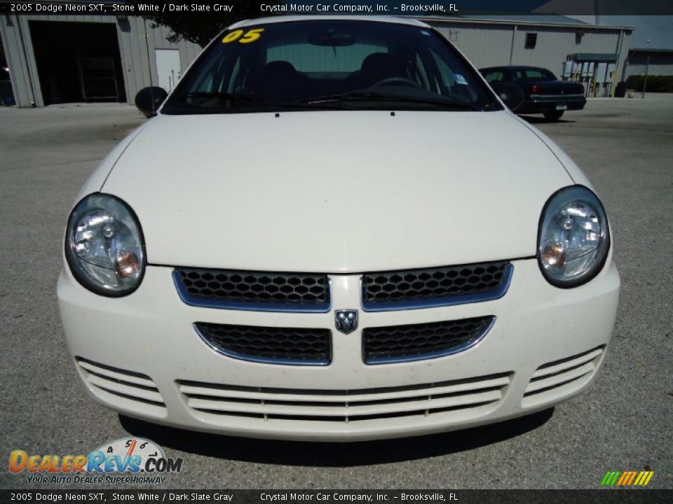 2005 Dodge Neon SXT Stone White / Dark Slate Gray Photo #22