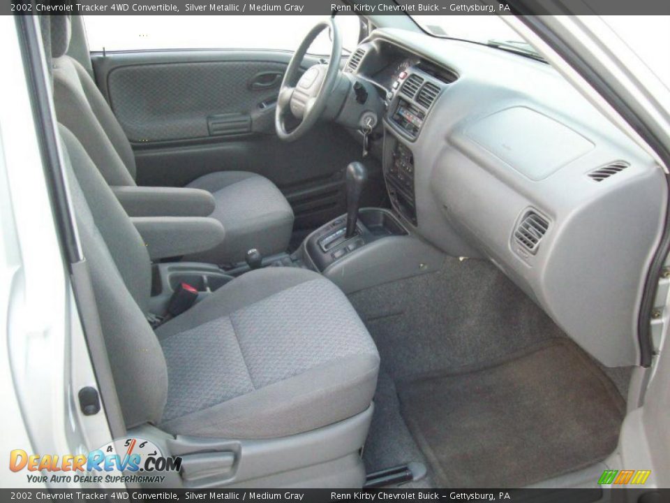 2002 Chevrolet Tracker 4WD Convertible Silver Metallic / Medium Gray Photo #5
