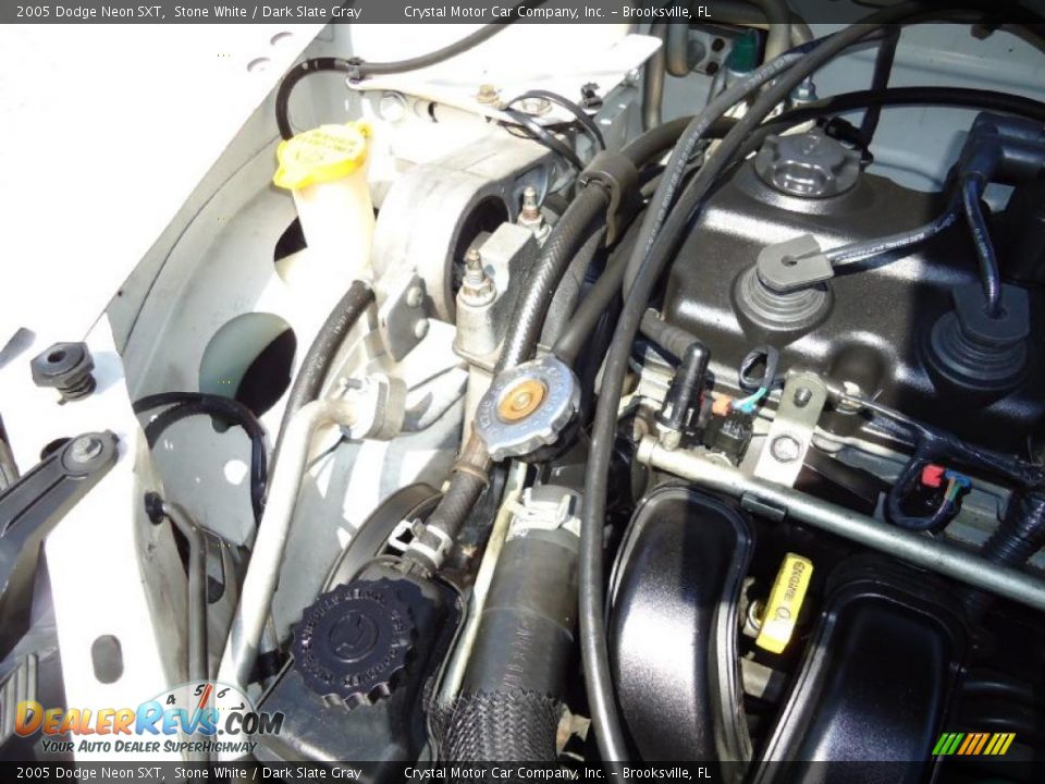 2005 Dodge Neon SXT Stone White / Dark Slate Gray Photo #28
