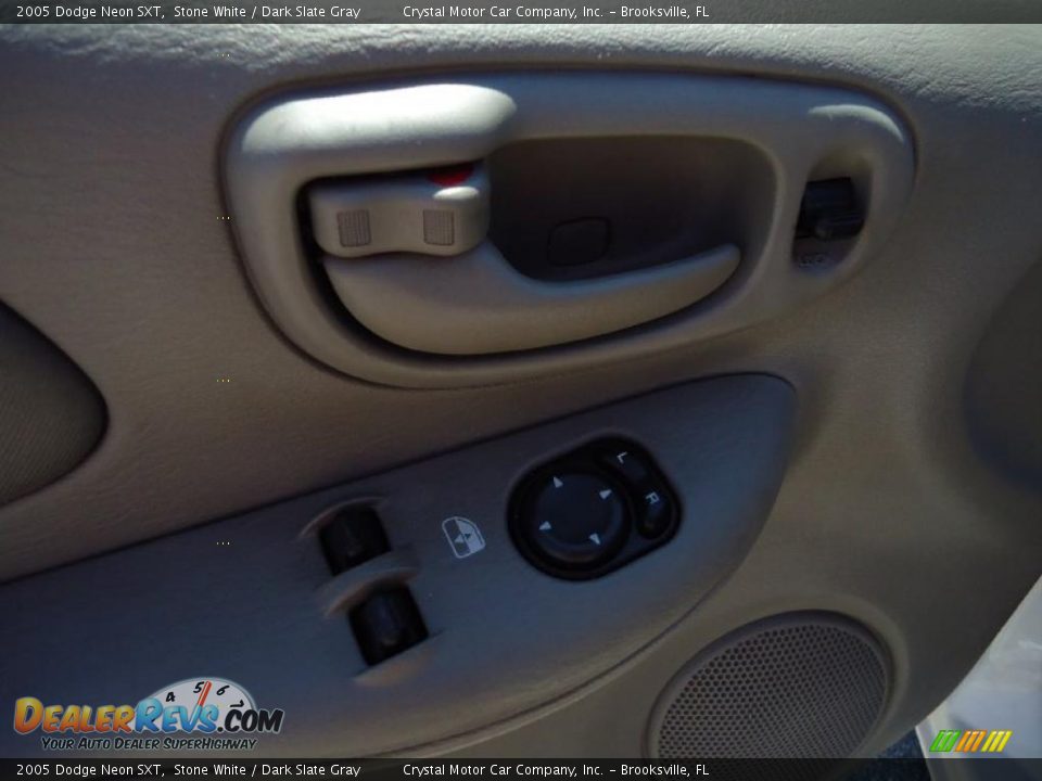 2005 Dodge Neon SXT Stone White / Dark Slate Gray Photo #30