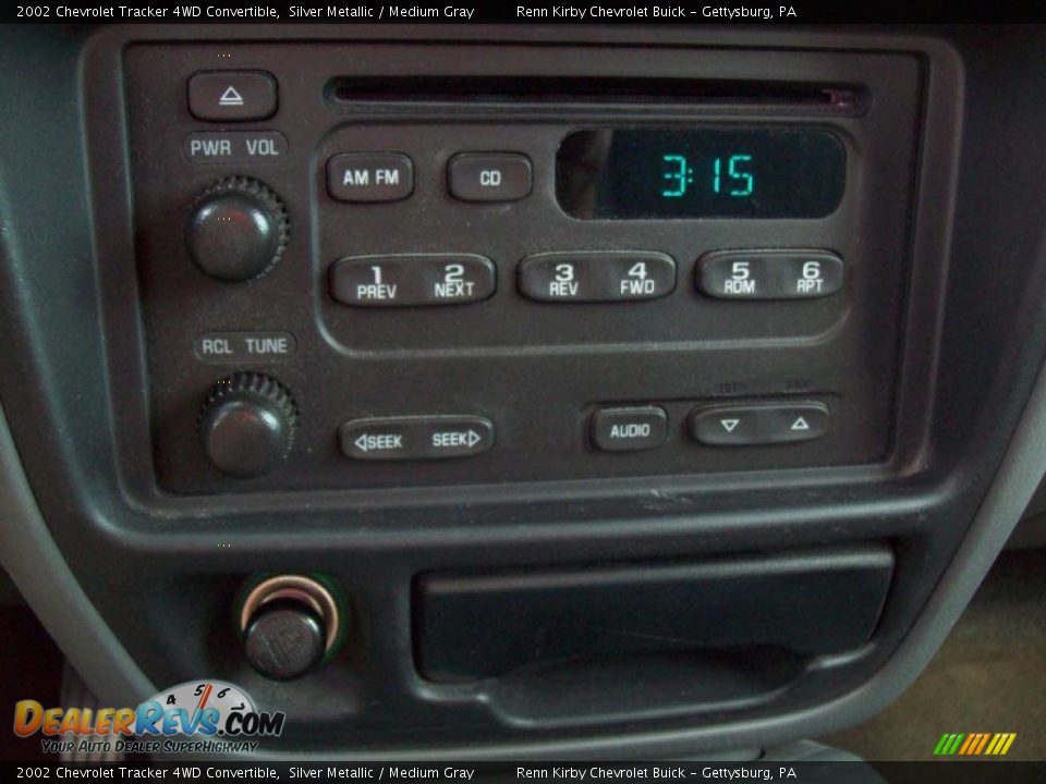 2002 Chevrolet Tracker 4WD Convertible Silver Metallic / Medium Gray Photo #8