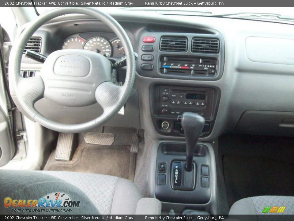 2002 Chevrolet Tracker 4WD Convertible Silver Metallic / Medium Gray Photo #9