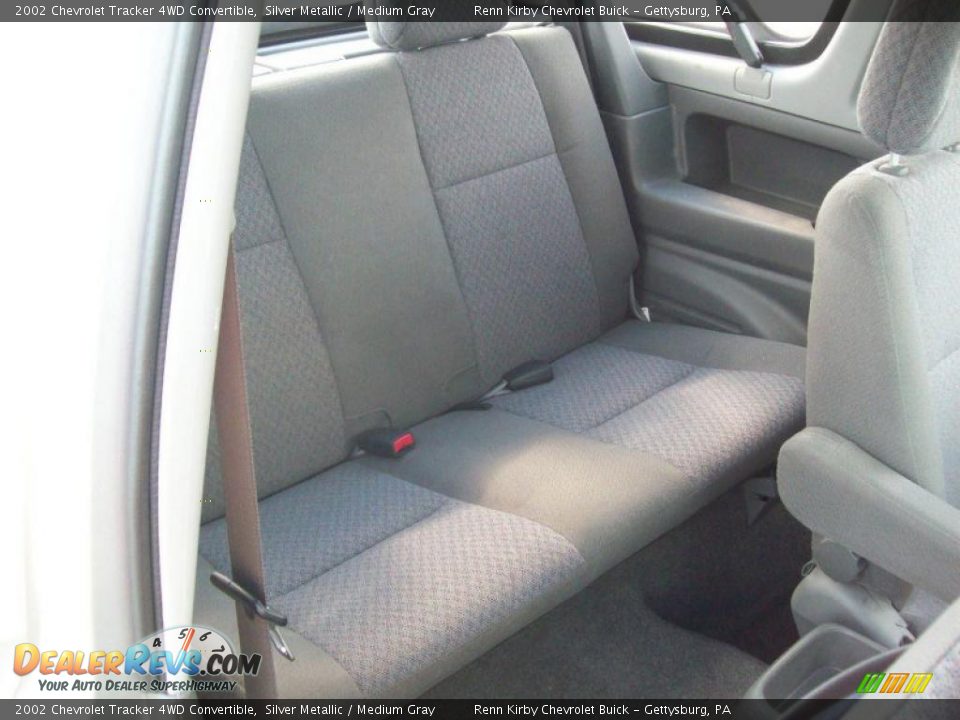 2002 Chevrolet Tracker 4WD Convertible Silver Metallic / Medium Gray Photo #10