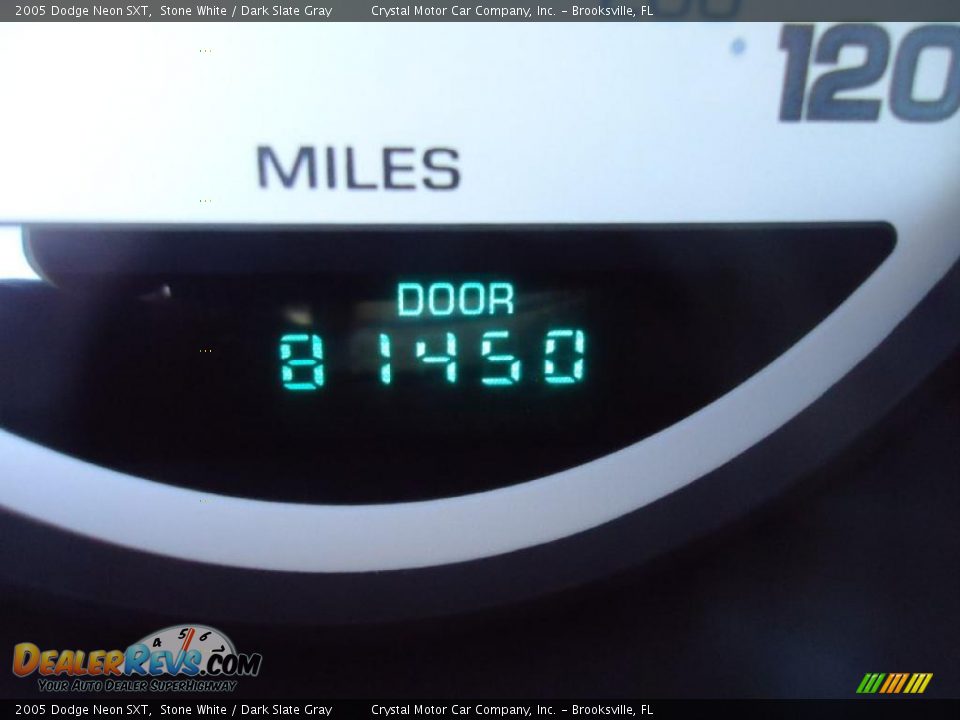 2005 Dodge Neon SXT Stone White / Dark Slate Gray Photo #31