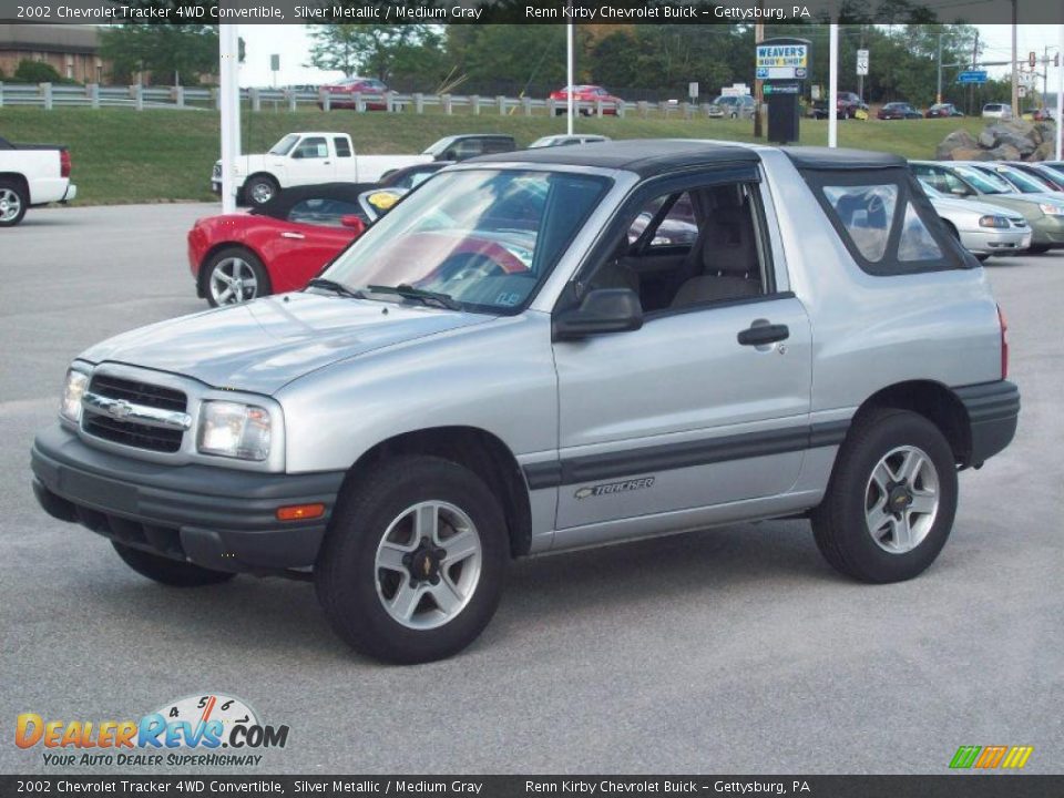 2002 Chevrolet Tracker 4WD Convertible Silver Metallic / Medium Gray Photo #11