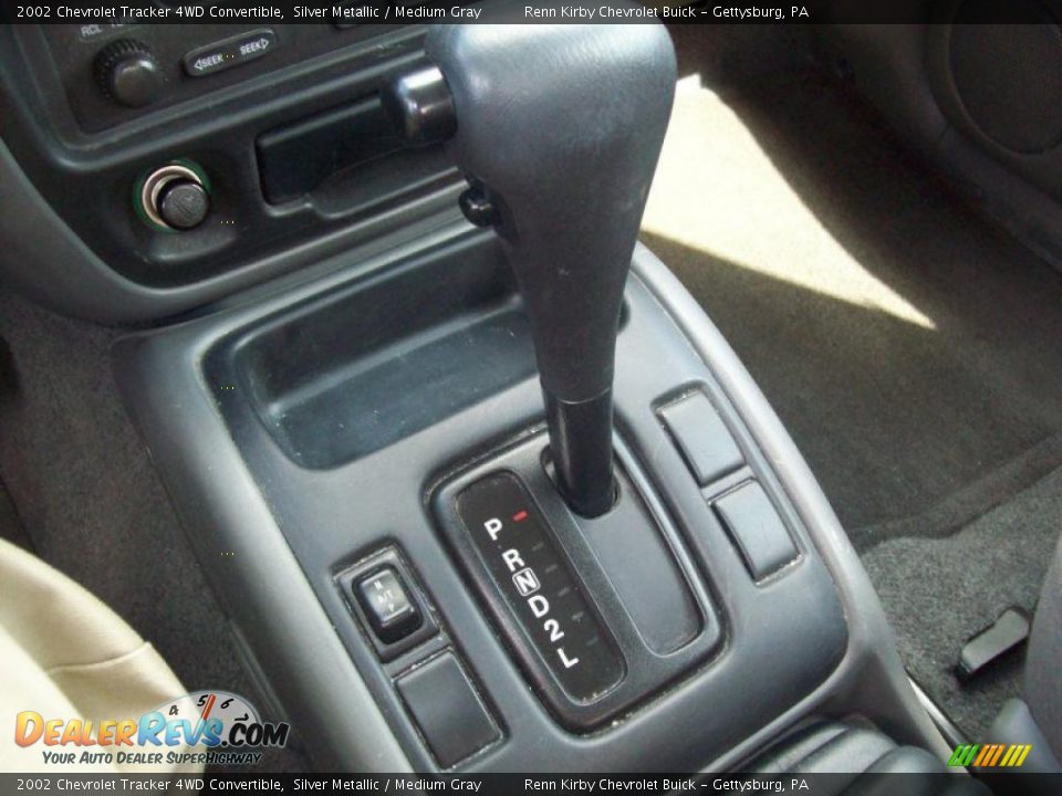 2002 Chevrolet Tracker 4WD Convertible Silver Metallic / Medium Gray Photo #23