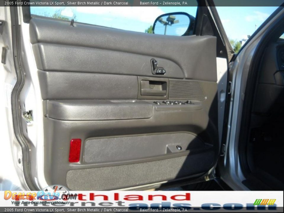 2005 Ford Crown Victoria LX Sport Silver Birch Metallic / Dark Charcoal Photo #9