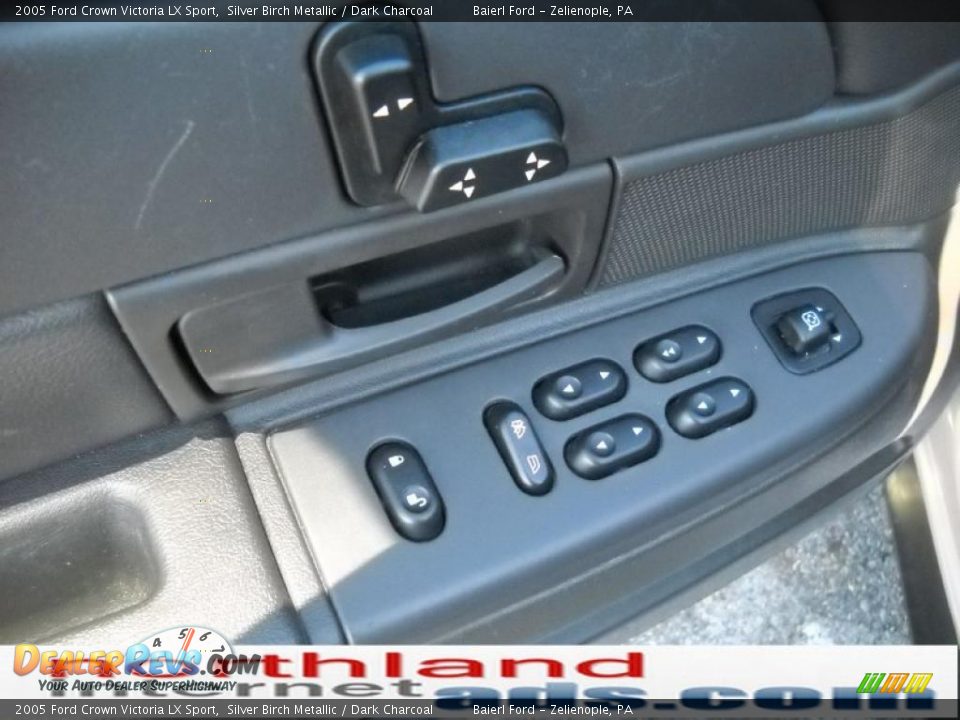 2005 Ford Crown Victoria LX Sport Silver Birch Metallic / Dark Charcoal Photo #16