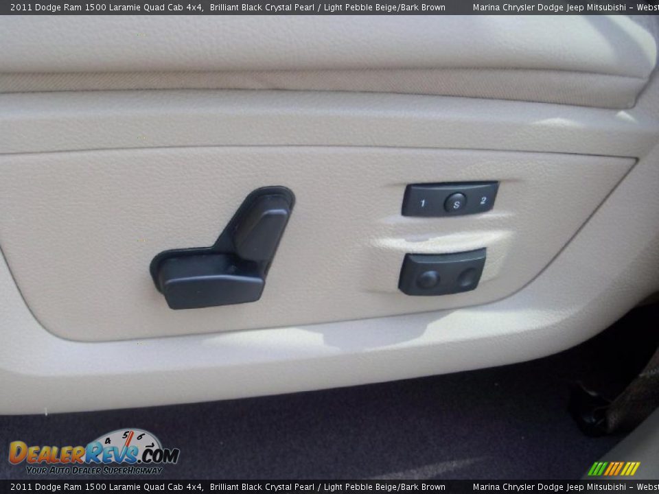 2011 Dodge Ram 1500 Laramie Quad Cab 4x4 Brilliant Black Crystal Pearl / Light Pebble Beige/Bark Brown Photo #3