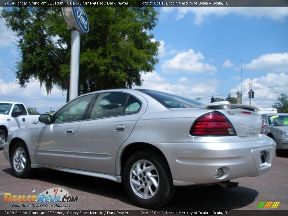 2004 Pontiac Grand Am SE Sedan Galaxy Silver Metallic / Dark Pewter Photo #3