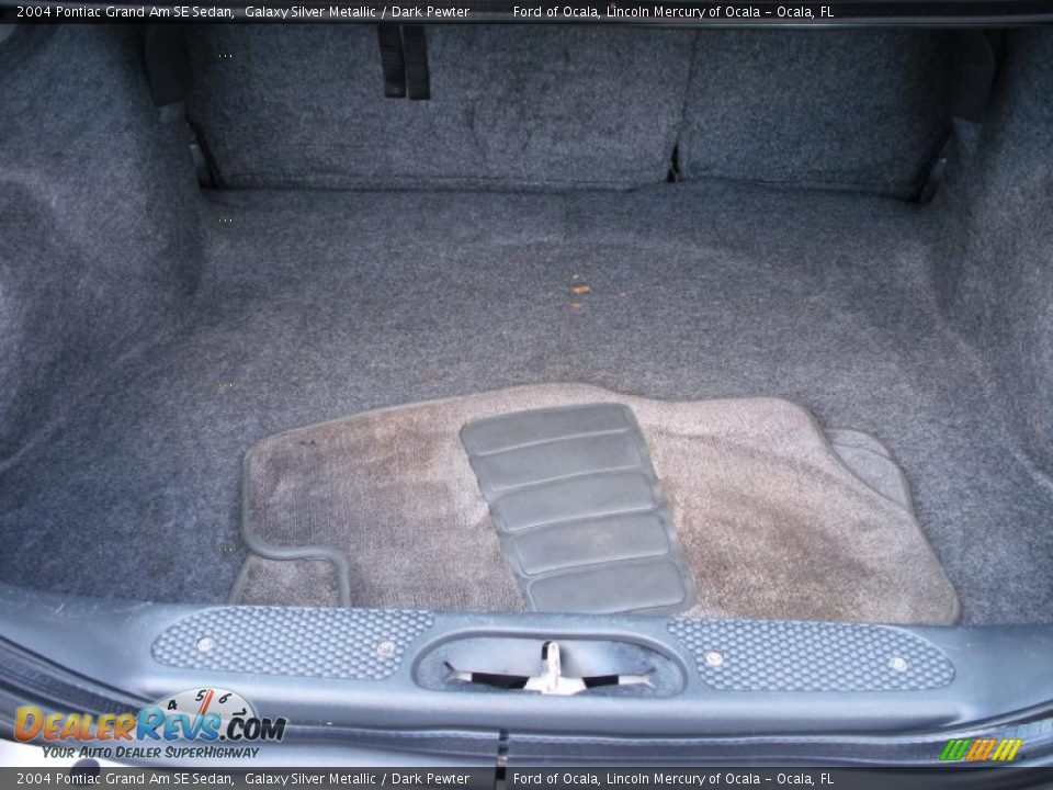 2004 Pontiac Grand Am SE Sedan Galaxy Silver Metallic / Dark Pewter Photo #23