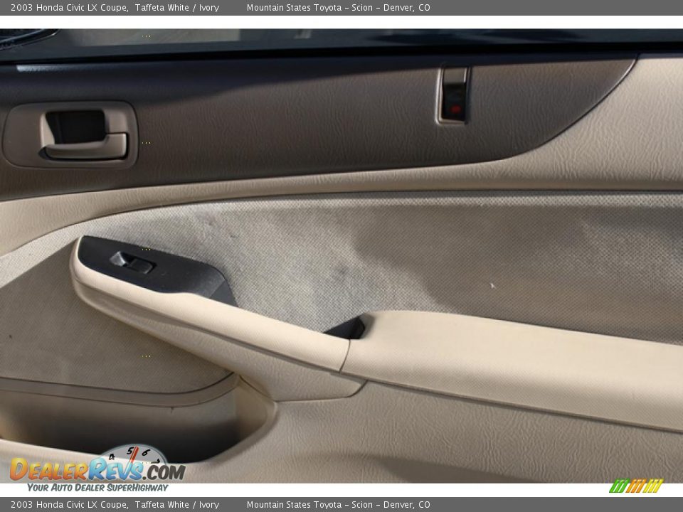 2003 Honda Civic LX Coupe Taffeta White / Ivory Photo #8