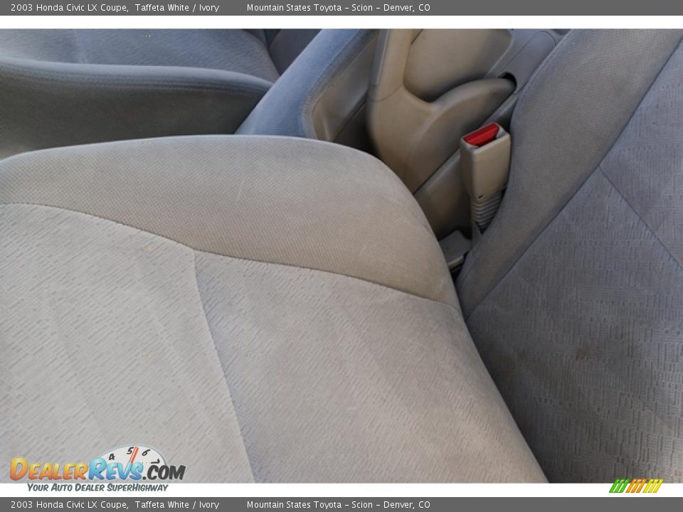 2003 Honda Civic LX Coupe Taffeta White / Ivory Photo #9