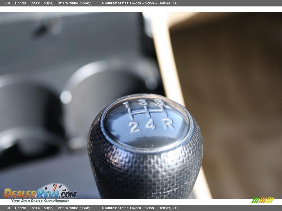2003 Honda Civic LX Coupe Taffeta White / Ivory Photo #21