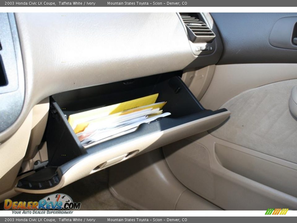 2003 Honda Civic LX Coupe Taffeta White / Ivory Photo #23