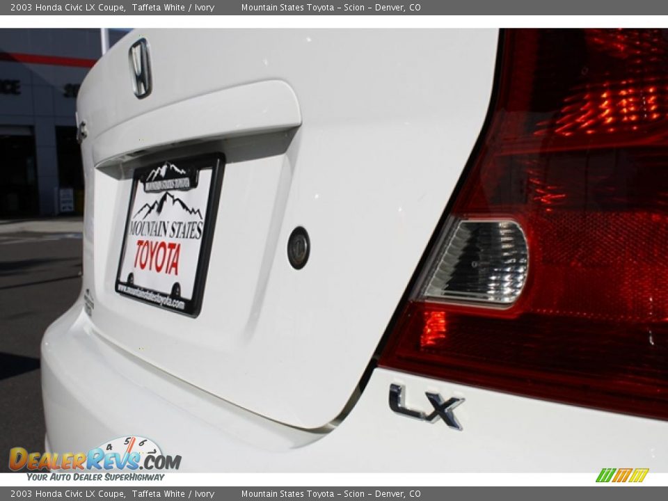 2003 Honda Civic LX Coupe Taffeta White / Ivory Photo #26